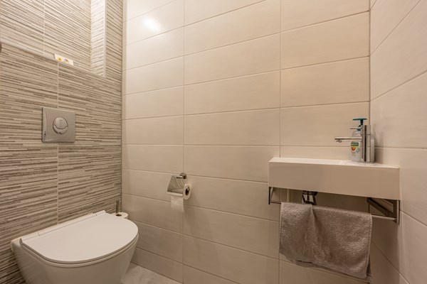 Medium property photo - Rodenrijsestraat 26A02, 3037 NH Rotterdam